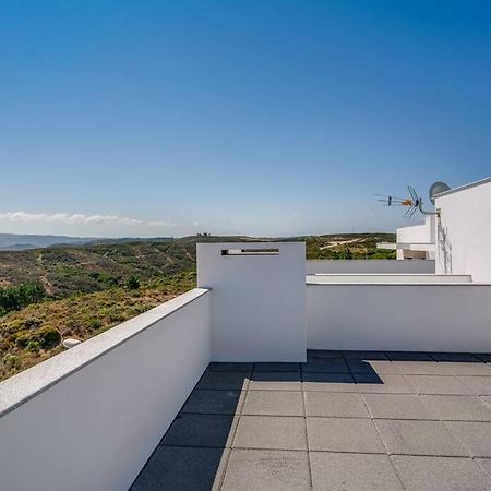 Happiness Apartment - 2Bedroom Apt In Aljezur Esterno foto