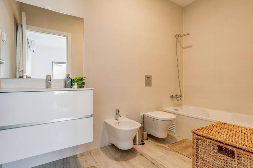 Happiness Apartment - 2Bedroom Apt In Aljezur Esterno foto
