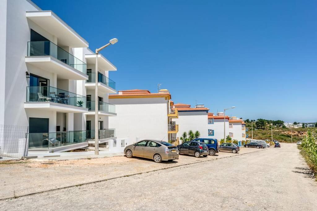 Happiness Apartment - 2Bedroom Apt In Aljezur Esterno foto
